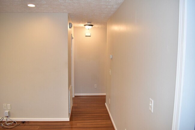 Building Photo - 3 Bed/2 Bath Home in East Nashville, Pet F...