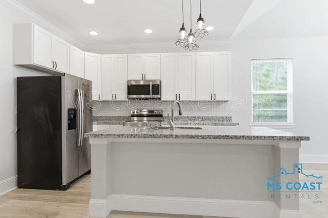 Building Photo - 15334 Oak Creek Cove
