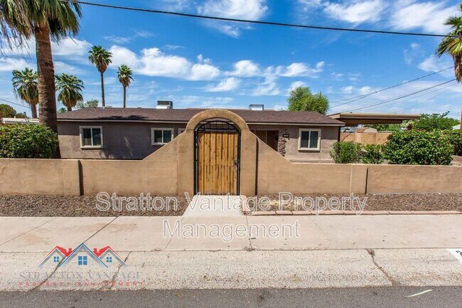 Primary Photo - 2204 West Campbell Ave