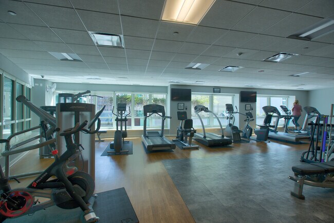 Building Photo - 57 E Delaware Pl