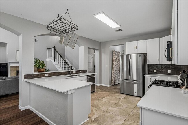 Building Photo - 1705 Chula Vista Dr