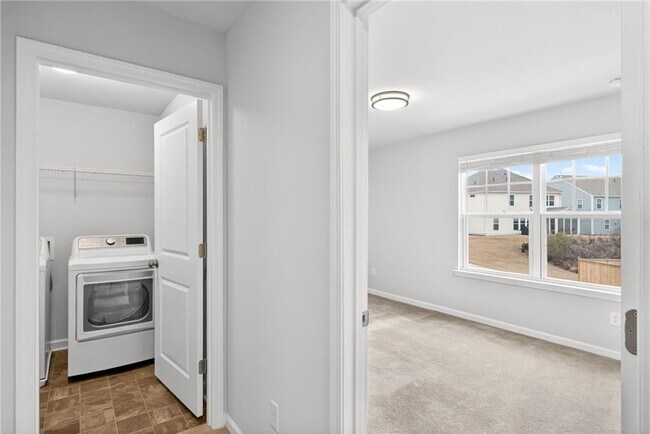 Building Photo - 5377 Fountainhead Ln