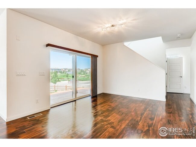 Building Photo - 14100 Mosaic Ave