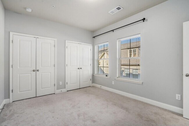 Building Photo - 612 Luckett Ct