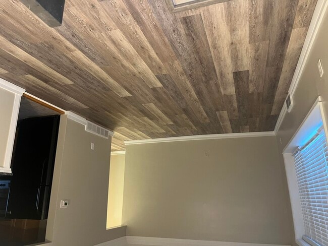 Building Photo - 169 Gateway Dr