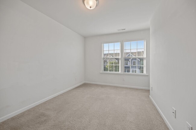 Building Photo - 3-Bedroom Home with Spacious Layout & Private Backyard in Wendell