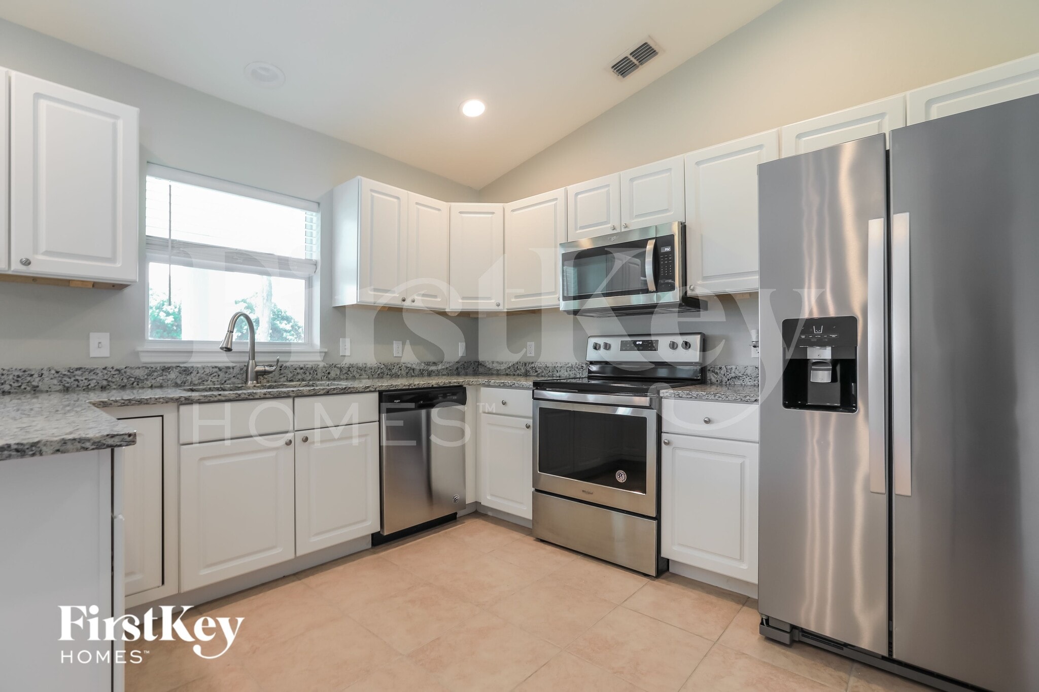 Building Photo - 11940 Helicon Ave