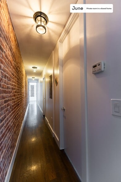 Building Photo - Room in Shared 4 bed/2 bath home in Crown Heights
