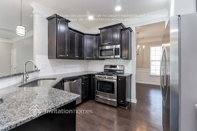 Building Photo - 617 Augustus Lane