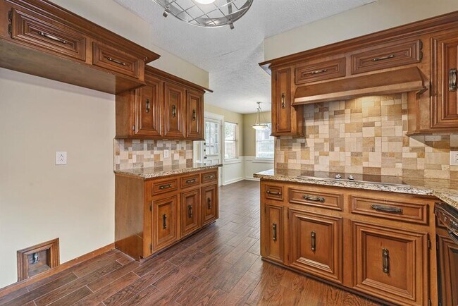 Building Photo - 9711 Godstone Ln