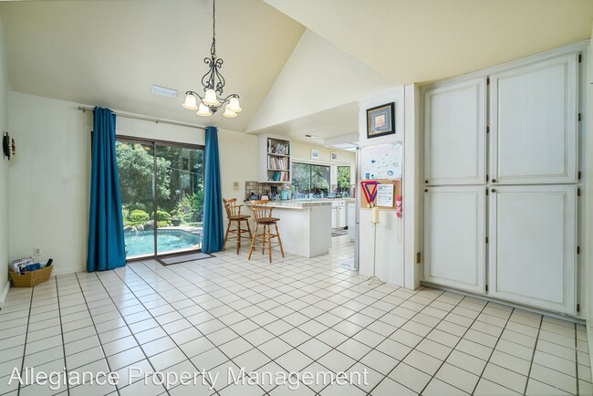 Building Photo - 4 br, 3 bath House - 4350 Winding Woods Way