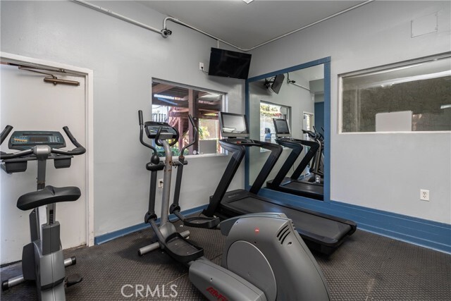 Building Photo - 1030 W MacArthur Blvd