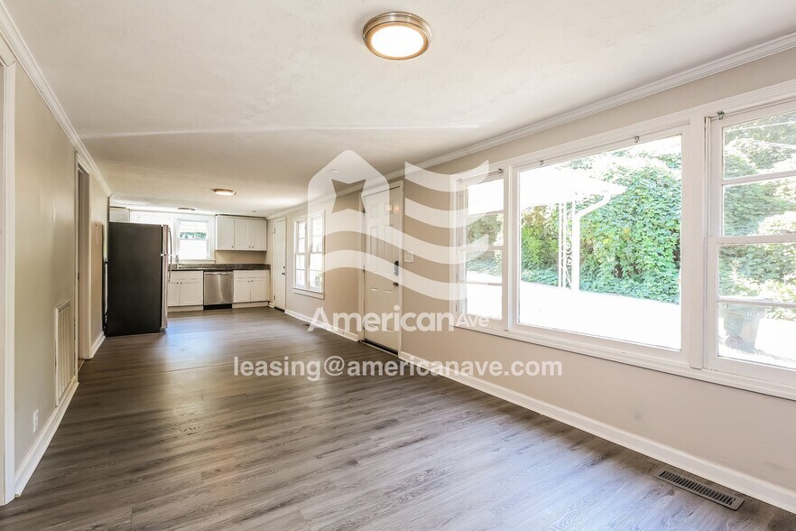 Building Photo - 17 Carter St