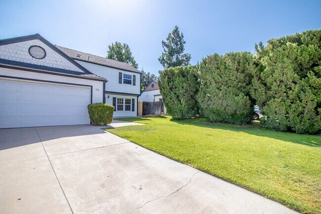 Building Photo - 932 Oak Glen Ln