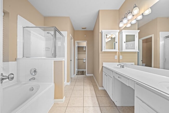 Building Photo - 12714 Mardi Gras Dr