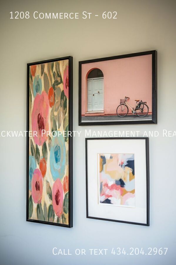 Building Photo - 1208 Commerce St