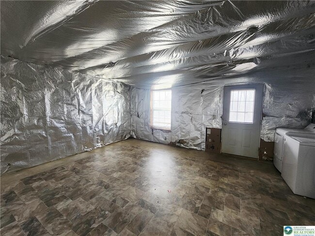 Building Photo - 7510 Pioneer Dr