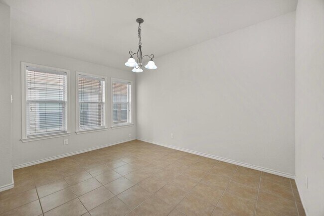 Building Photo - 2832 Mission Tejas Dr