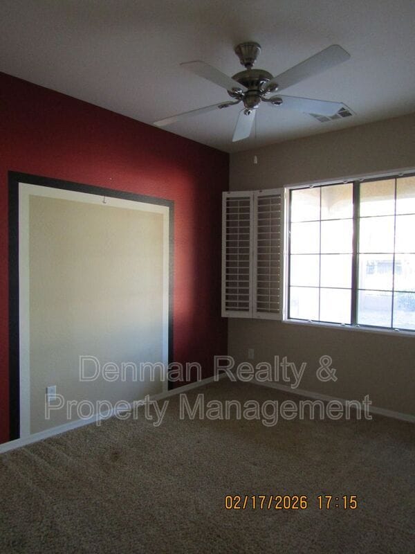 Building Photo - 944 E Jacob St