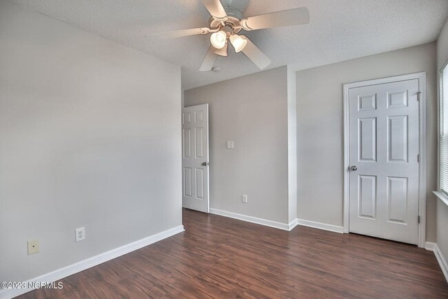 Building Photo - 4001 Banister Loop