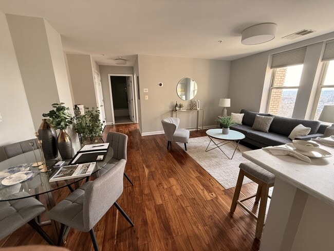 Building Photo - 1308 Clifton St NW