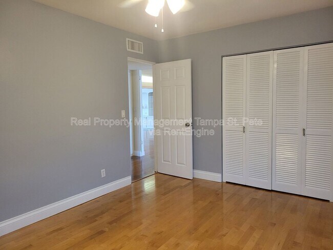 Building Photo - 2106 N Overbrook Ave