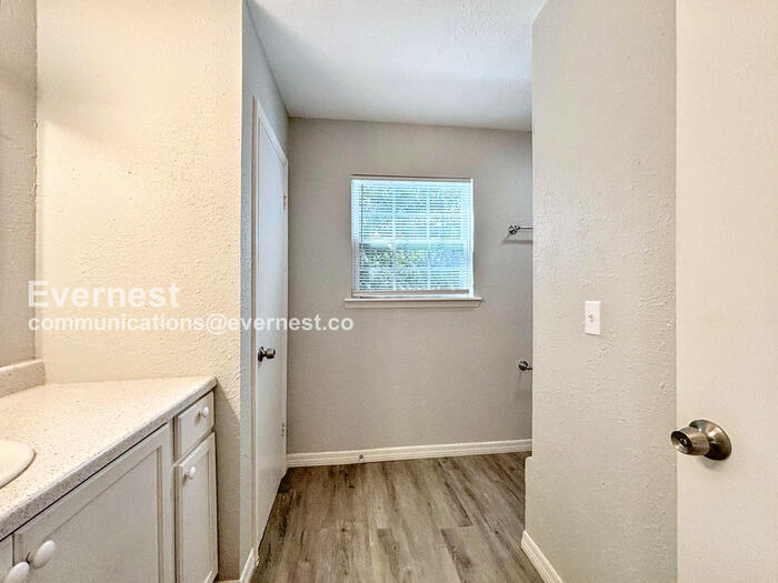 Building Photo - 4808 Eden View Ct