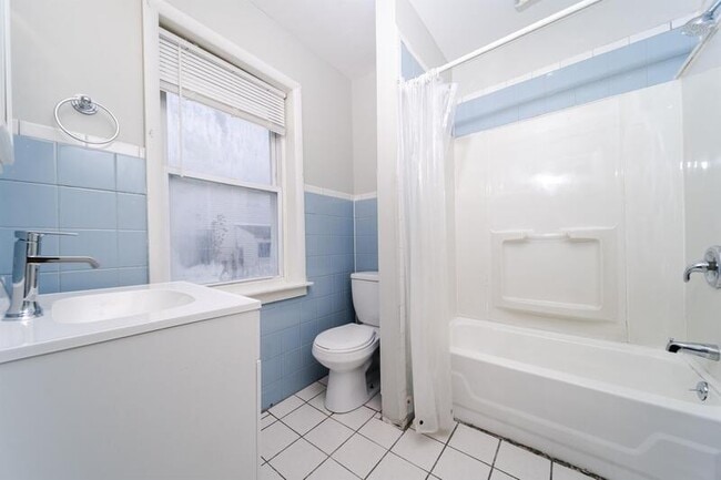 Building Photo - 20 Vandenburgh Ave