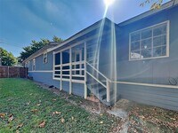 Building Photo - 2015 McMillan Ave