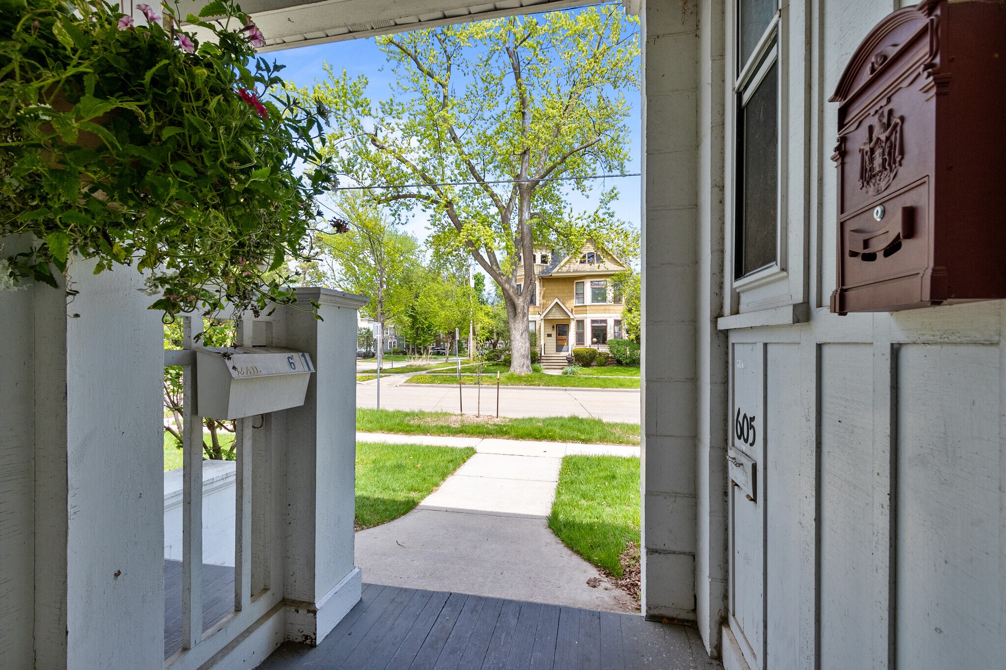 Building Photo - 601 S Walnut St