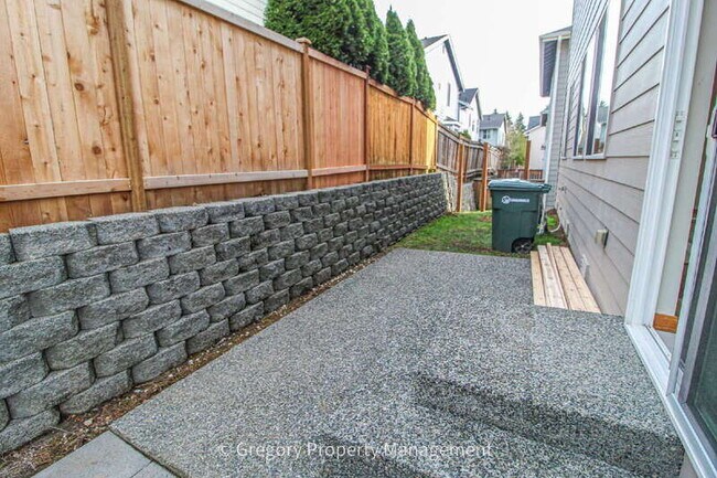 Building Photo - 12920 NE 203rd Ct