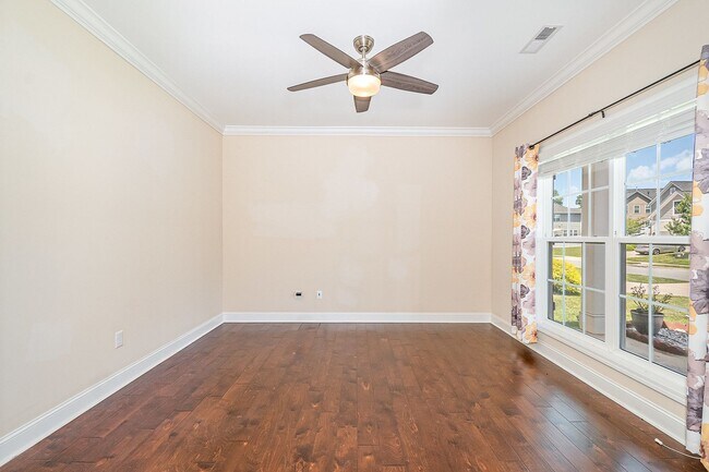 Building Photo - Gorgeous 5BR 3BA Home in Colfax