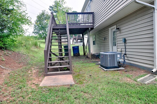 Building Photo - 2807 Bombay Dr