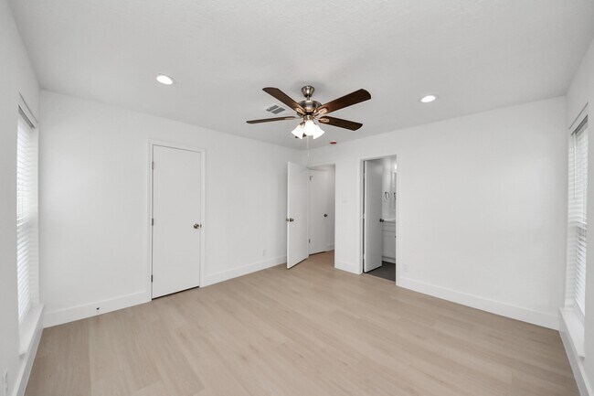 Building Photo - 3614 Almington Ln