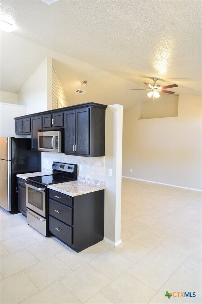 Building Photo - 4807 Teal Dr