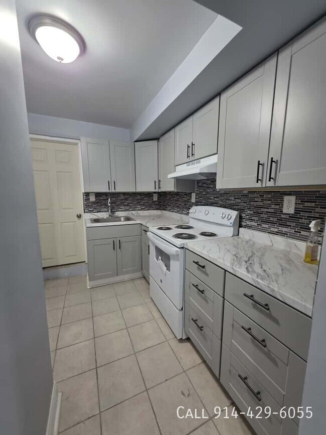 Building Photo - 333 S 1st Ave