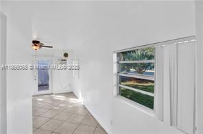 Building Photo - 858 SW 11th Ct