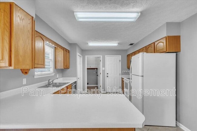 Building Photo - 1013 Reita St