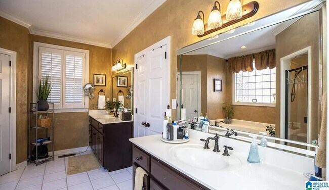 Building Photo - 6116 Rosemont Ct