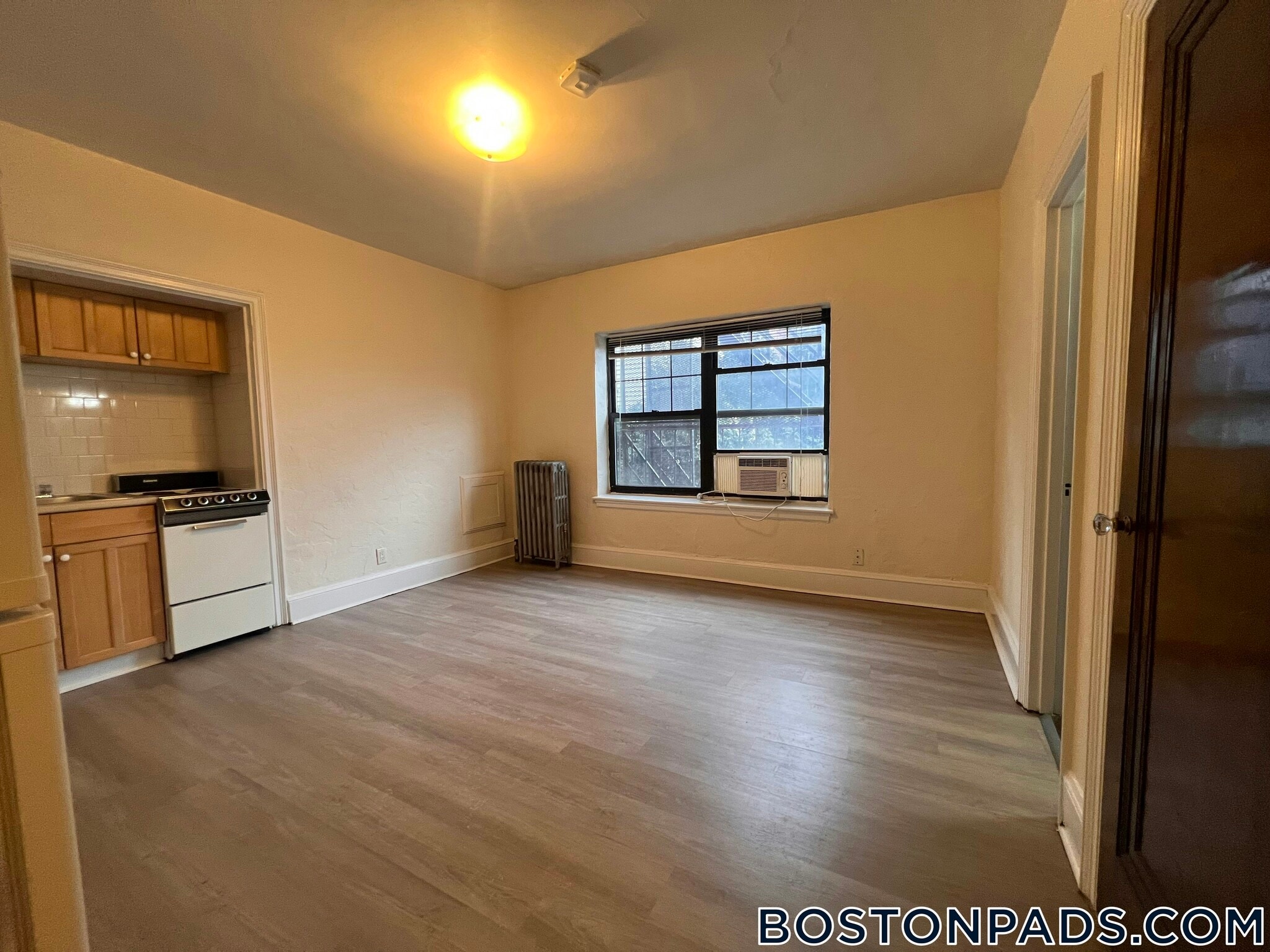 Building Photo - 2 Elmwood Ave