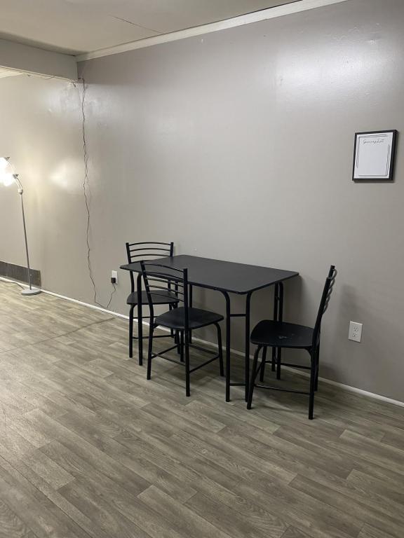 Building Photo - 527 Cumberland St