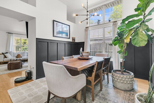 Building Photo - Charming 3 Bedroom, 2 Bath Home off of Longpoint in Mount Pleasant!