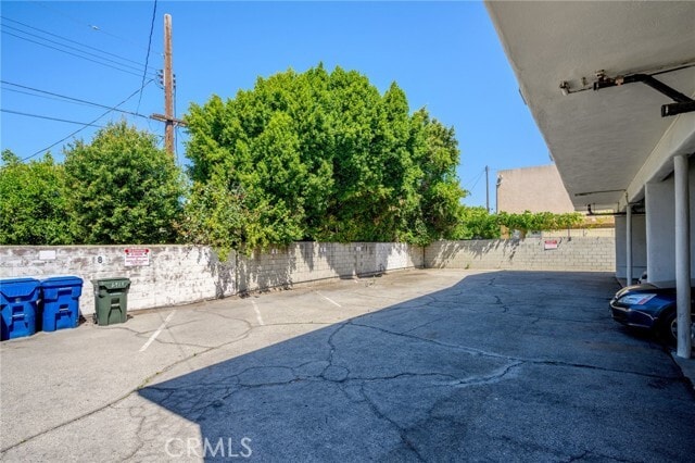 Building Photo - 6915 Coldwater Canyon Ave