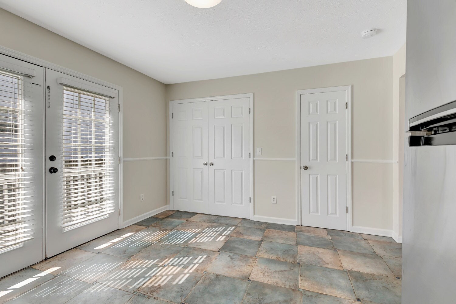 Building Photo - 1549 Cora Dr