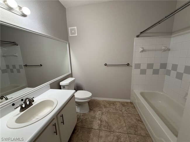 Building Photo - 11571 Villa Grand