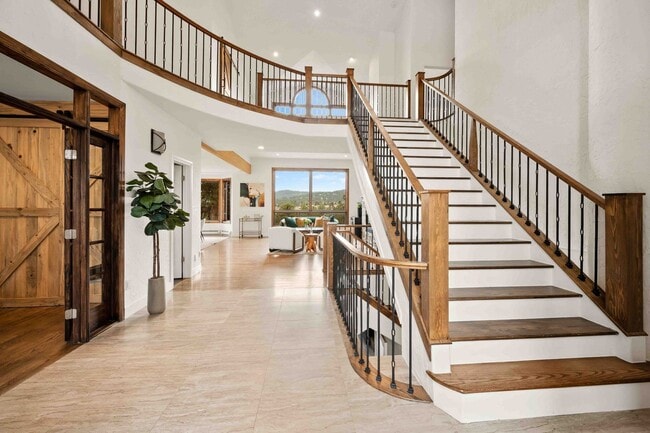 Building Photo - Exquisite Lookout Mountain Estate – Where ...