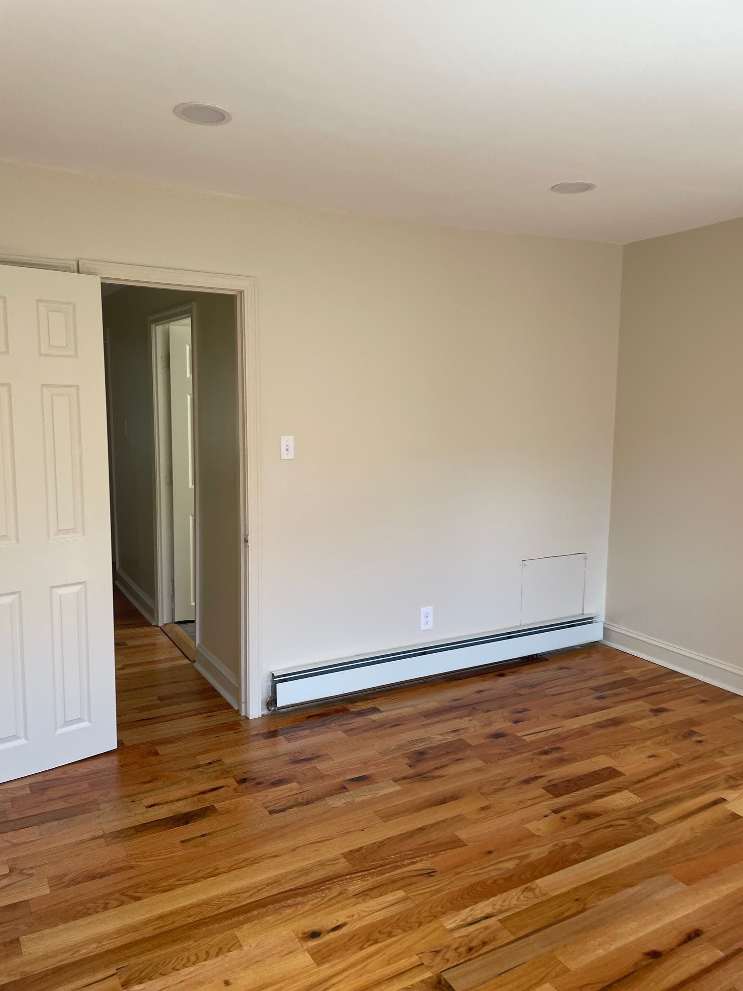 front bedroom 2 - 3044 Amber St