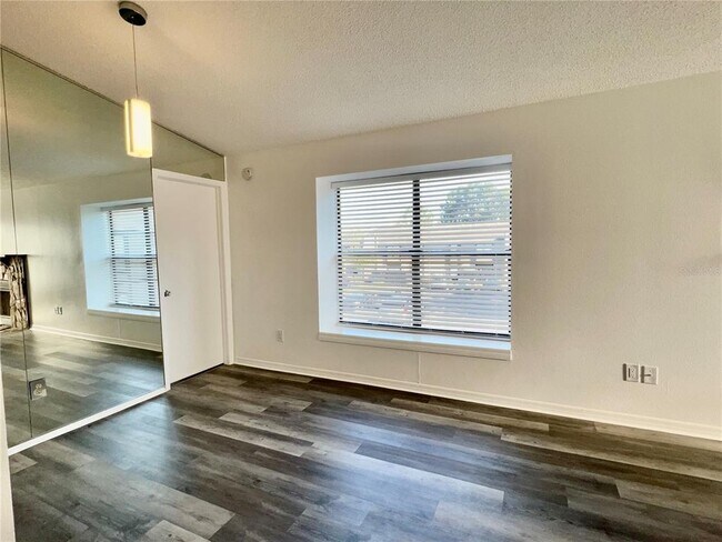 Building Photo - 4025 Angel Oak Ct