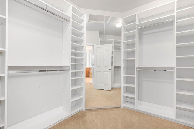 Building Photo - Stunning Sammamish Home, this home is a lifestyle!!