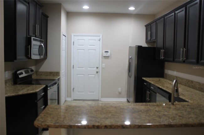 Building Photo - 14284 Desert Haven St